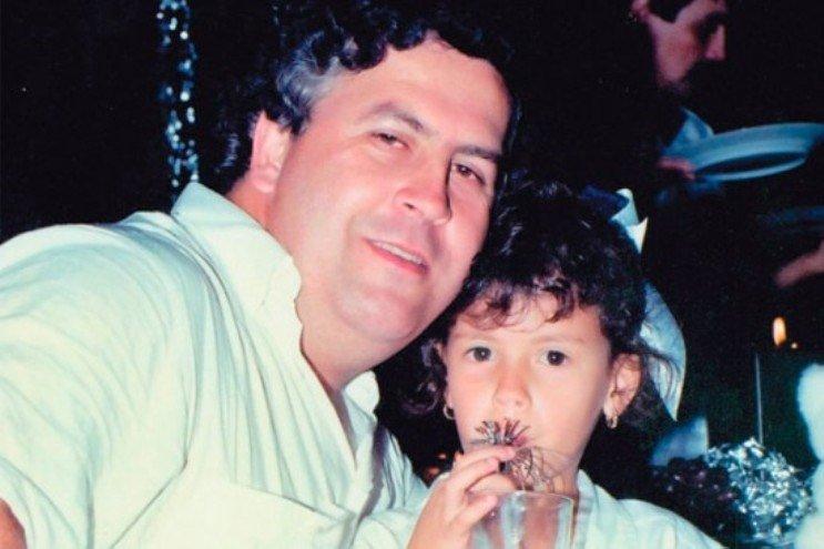 Pablo Escobar con la figlia Manuela