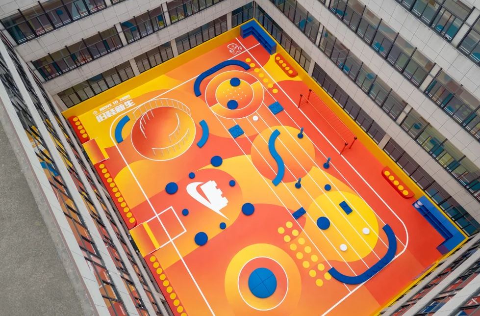 Nike e LEGO trasformano una scuola in palestra creativa
